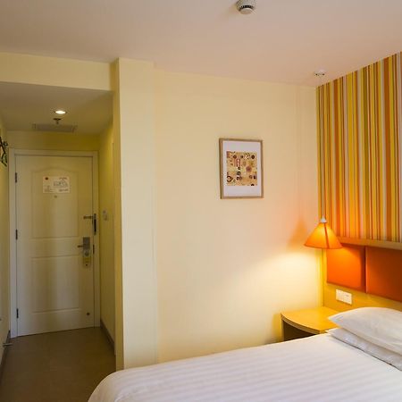 Home Inn Shanghai Hongqiao Terminal Jinshajiang Road Changfeng Luaran gambar